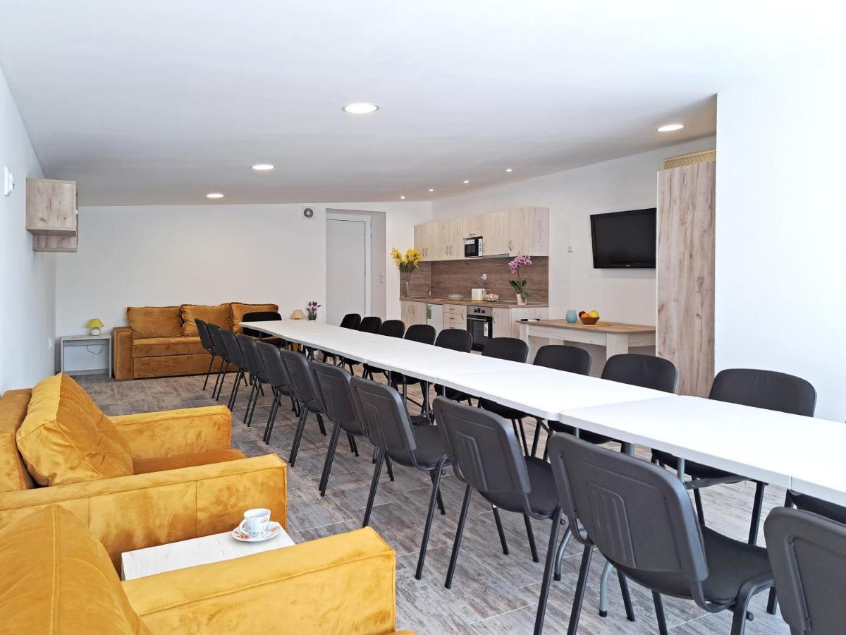 Di Mare Holiday Apartments 크레네보 외부 사진