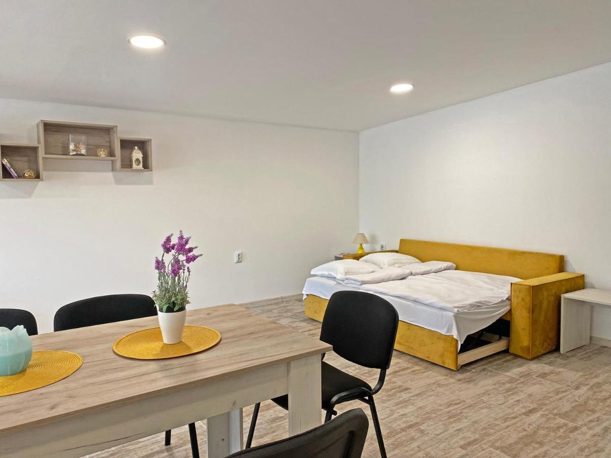 Di Mare Holiday Apartments 크레네보 외부 사진