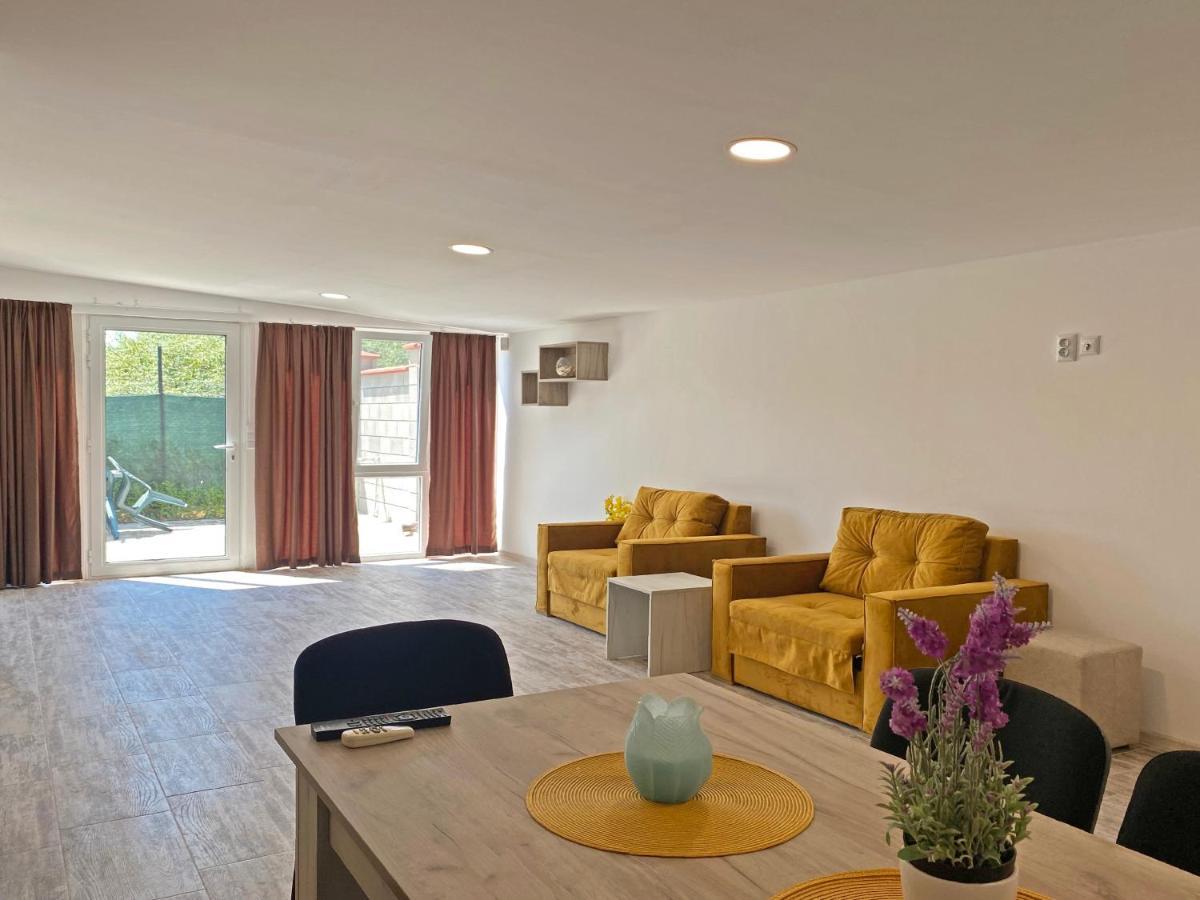 Di Mare Holiday Apartments 크레네보 외부 사진